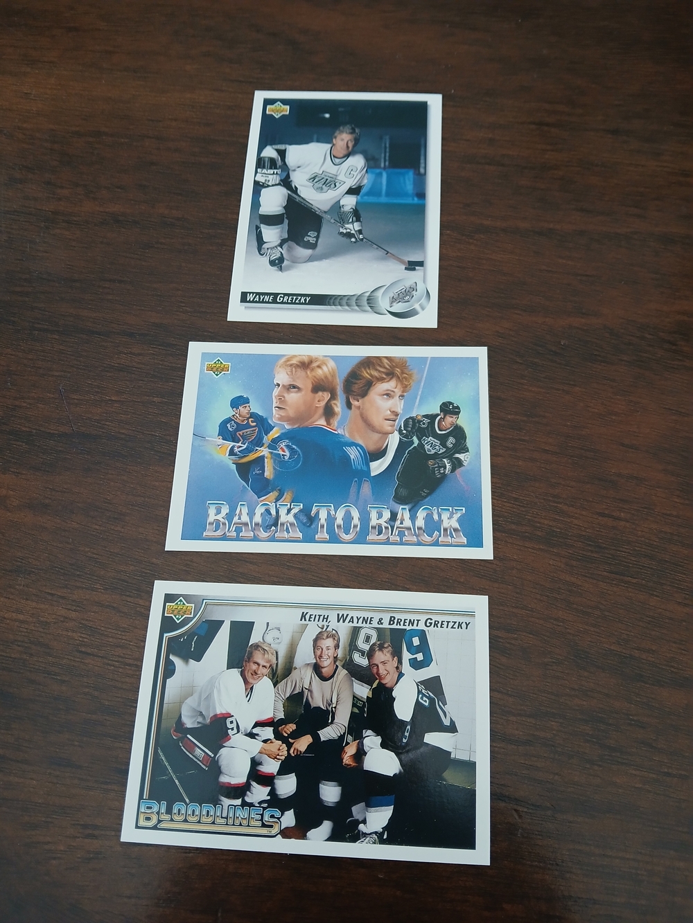 1992 Upperdeck Wayne Gretzky Hockey Card - White/Blue